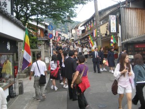 this was the busy path to kiyomizudera